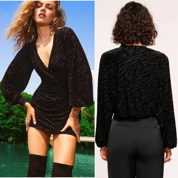 RAMY BROOK Zebra Stripe Velvet Burnout Puff Long Sleeve Draped V-Neck Top XS - Picture 2 of 7